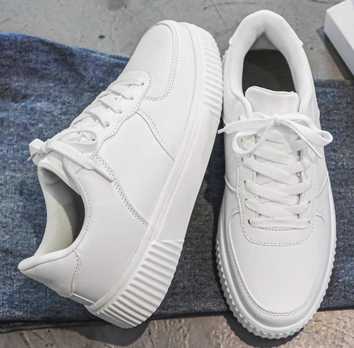 Men’s Flat Skateboard Sneakers